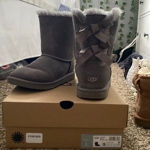 Bailey bow Uggs